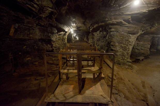 Não é possível estimar a extensão dos túneis das minas cavados a partir do século 19